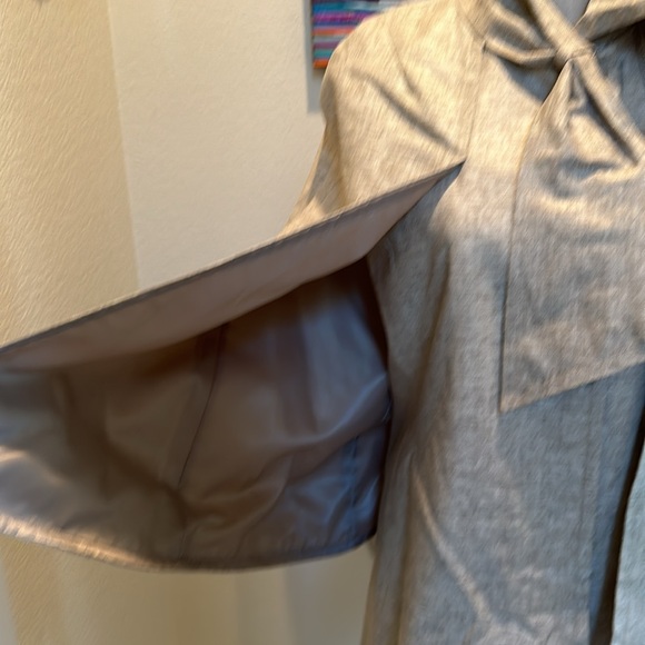 Tahari jacket - Picture 3 of 8